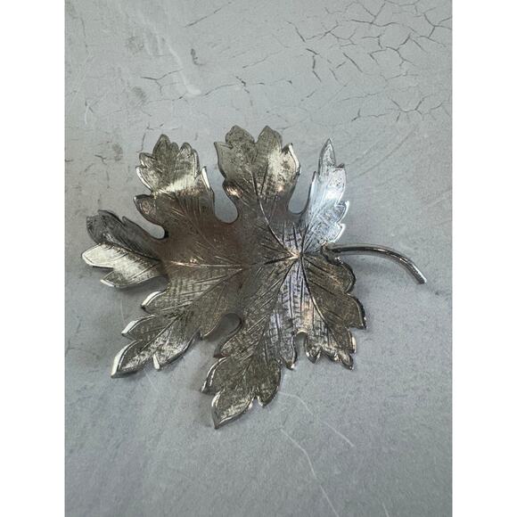 Vintage Turin Inc Sterling Silver Leaf Brooch Textured Maple Leaf Pin Signed - Picture 1 of 8